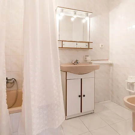 Presmanes Apartment *